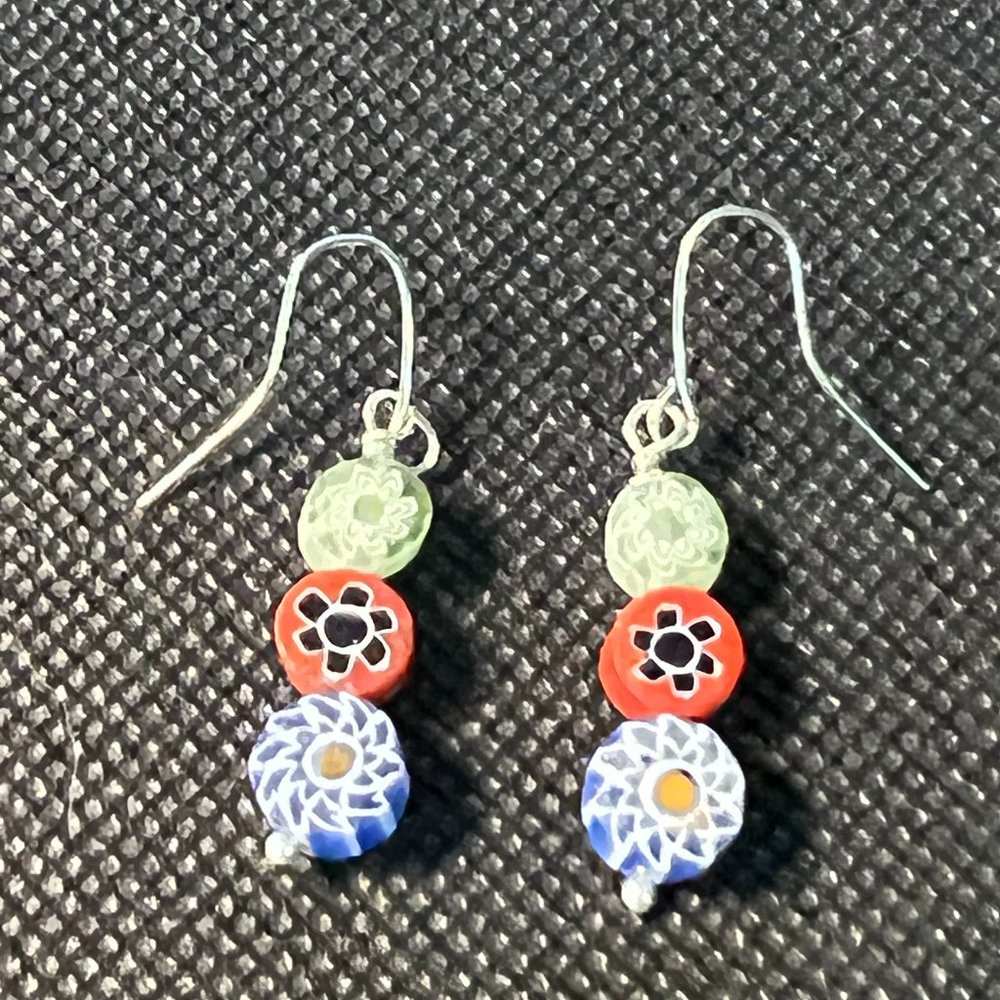 Red White Blue Green Yellow Italian Florentine Glass Silver Tone Earrings 0236